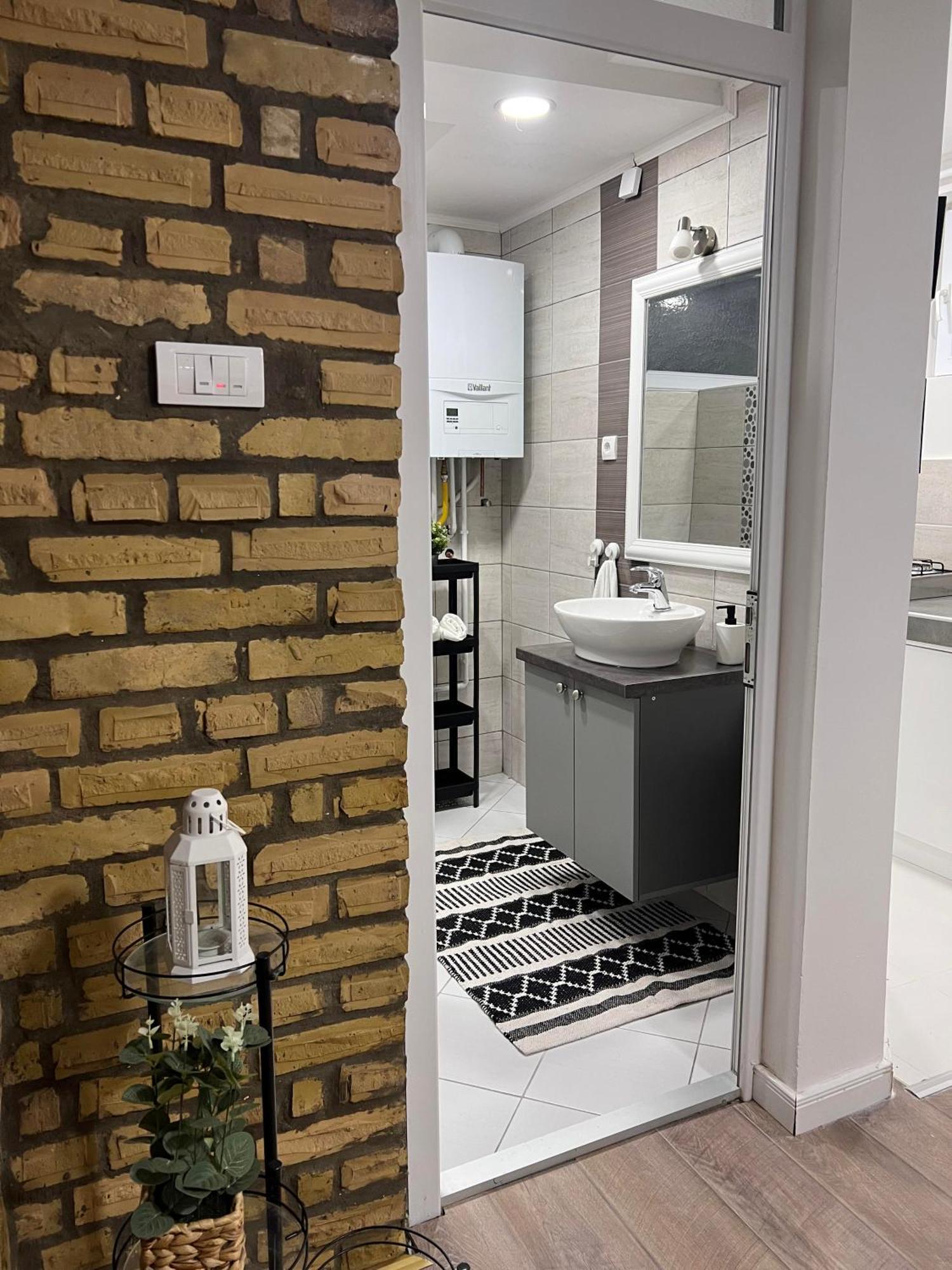 Guest House Lila Sombor Luaran gambar