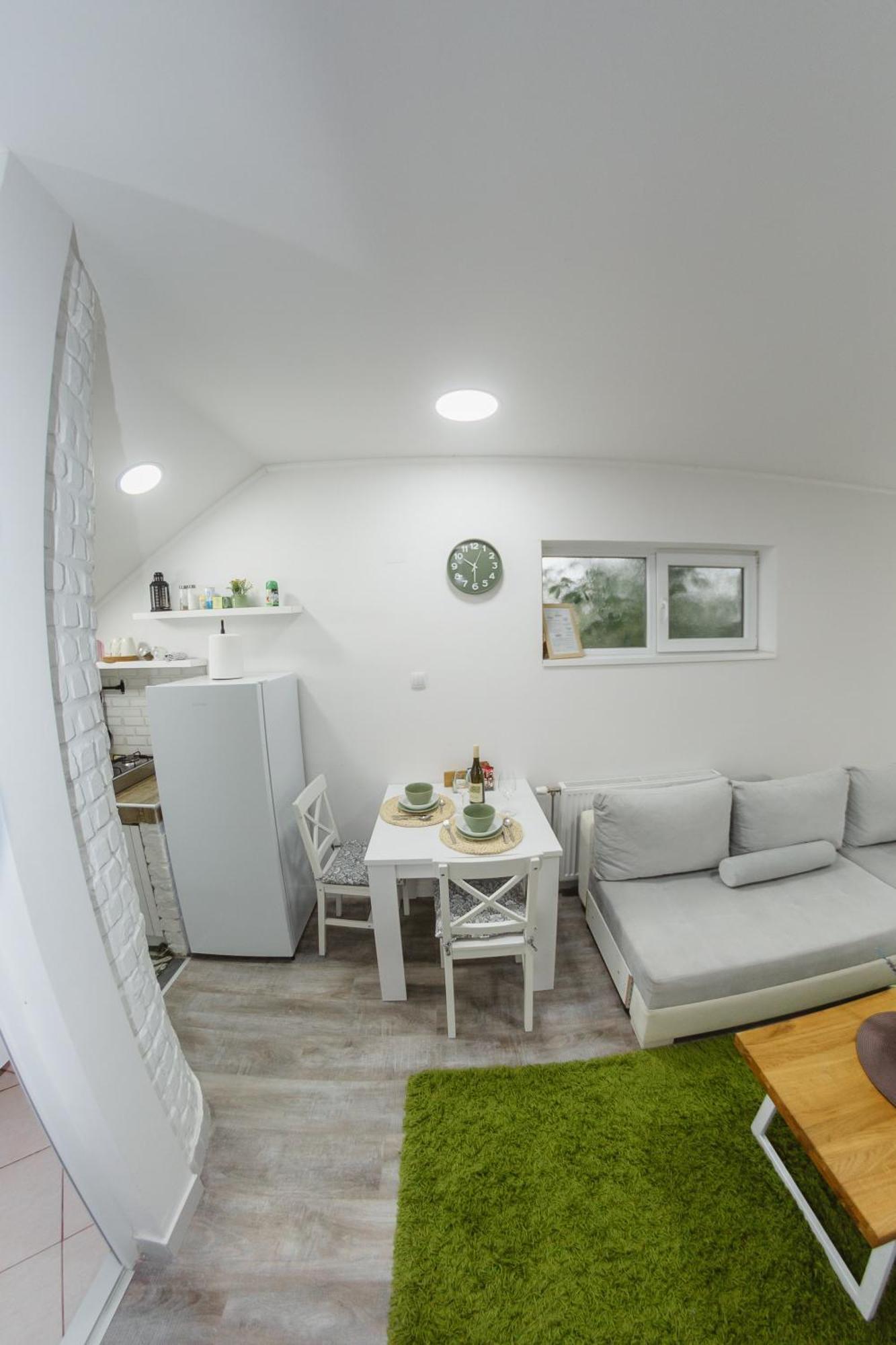 Guest House Lila Sombor Luaran gambar