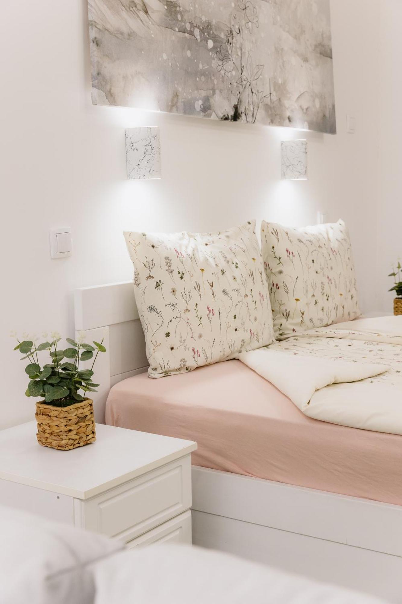 Guest House Lila Sombor Luaran gambar