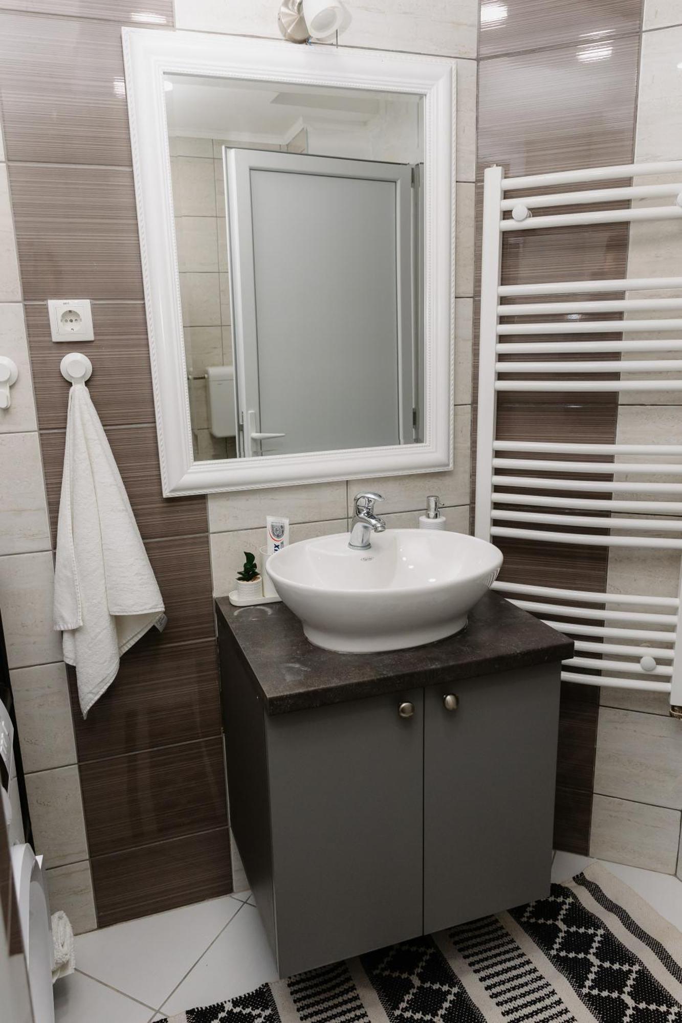 Guest House Lila Sombor Luaran gambar